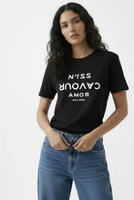 Load image into Gallery viewer, this model is wearing N 221 - Organic T-shirt Unisex from 5preview - Official